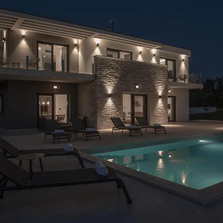 Serena In Istria For 8 People With Private Heated Pool