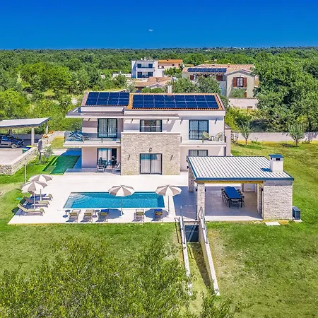 Serena In Istria For 8 People With Private Heated Pool *