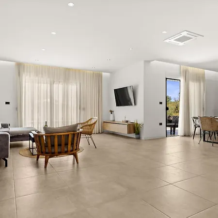 Serena In Istria For 8 People With Private Heated Pool Cukrici