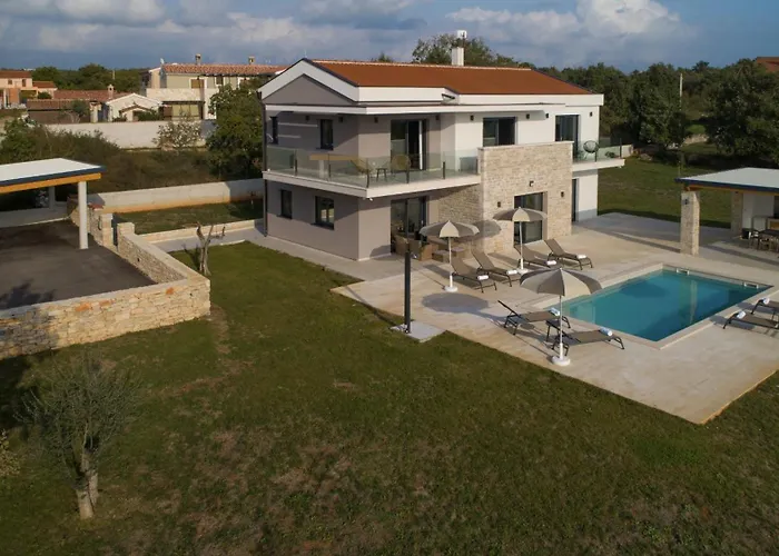 Villa Serena In Istria For 8 People With Private Heated Pool